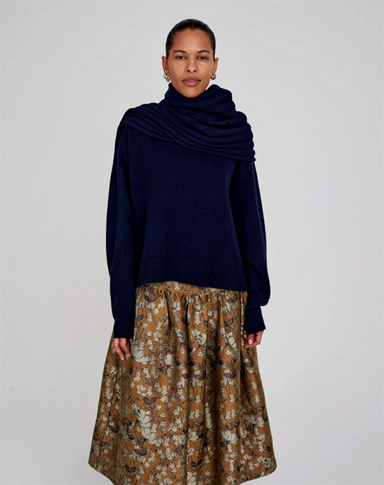 Dalani Pure Wool Boxy Strik - Navy